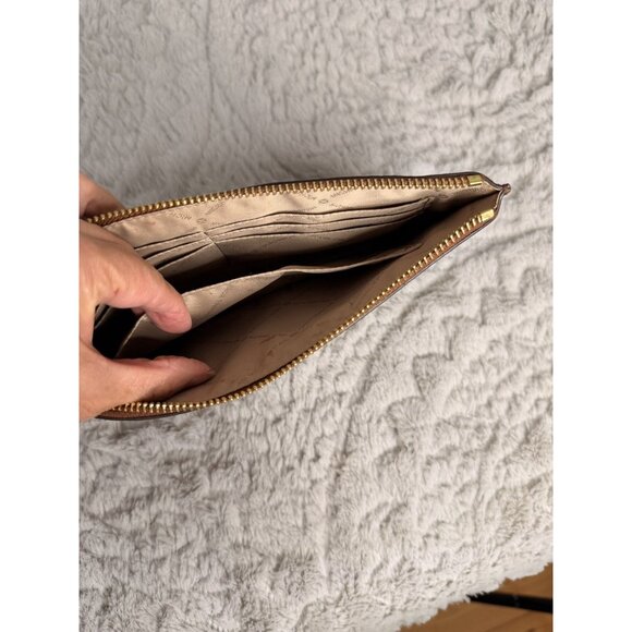 Michael Kors Brown Pebbled Leather Wristlet Clutch Zip Wallet - Picture 8 of 10